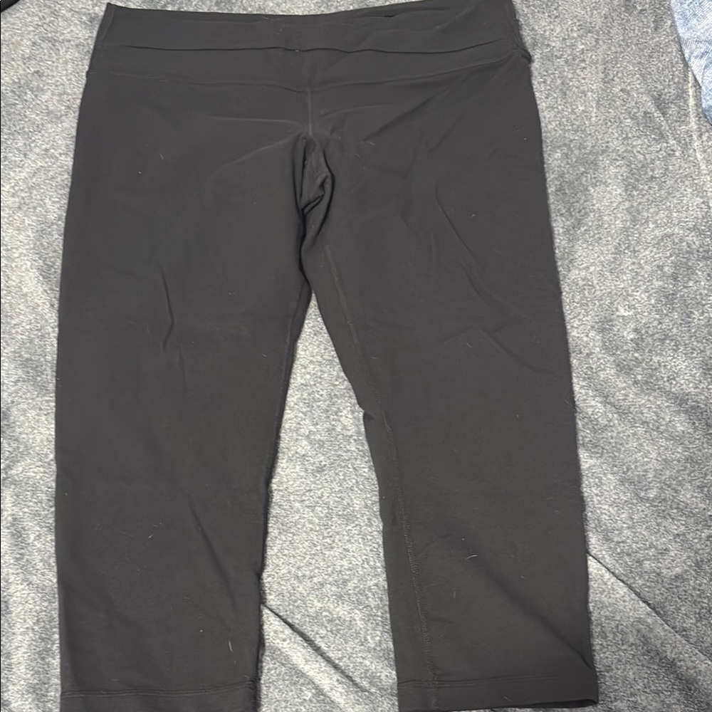Lululemon crops